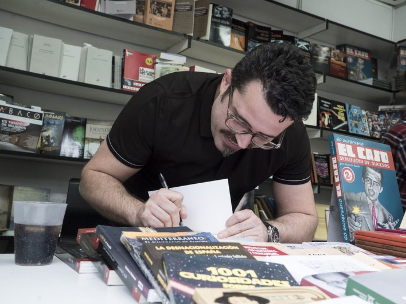 Turnos de firmas-sinatze txandak-Getxoko Komiki azoka- salón del cómic de getxo Turnos de firmas-sinatze txandak-Getxoko Komiki azoka- salón del cómic de getxo